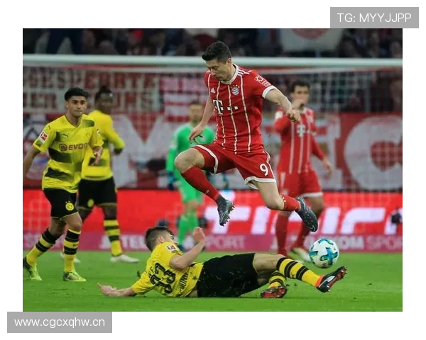 拜仁防线问题已明显体现,对赛季争冠形势形成一定影响 拜仁防线问题已明显体现,对赛季争冠形势形成一定影响