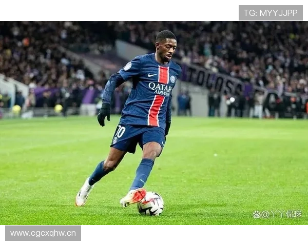 巴黎圣日耳曼中场控制不足，成当前赛季表现波动关键因素