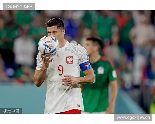 莱万多夫斯基点球能力解析：稳定性是否达到顶级射手标准