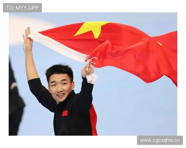 高亭宇训练完直接拎两袋冰块回家泡澡，这谁顶得住啊