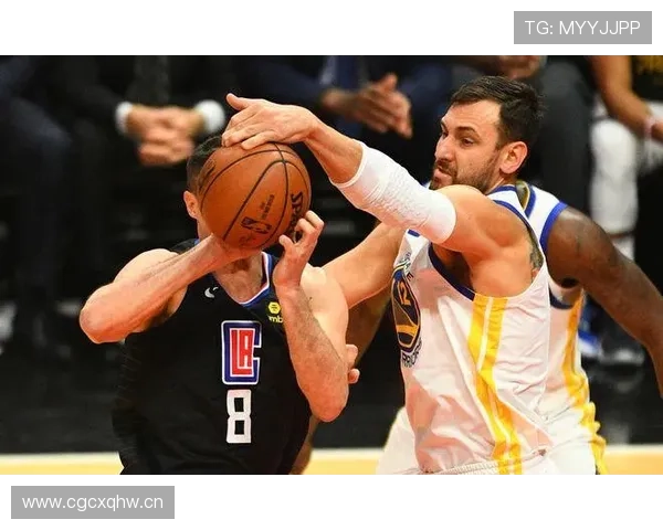 博古特挡拆传球提升球队进攻效率，明显拉开内线空间差距