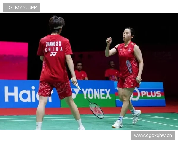 贾一凡训练完直接拎爱马仕去吃米其林，这姐的生活是真实存在的吗